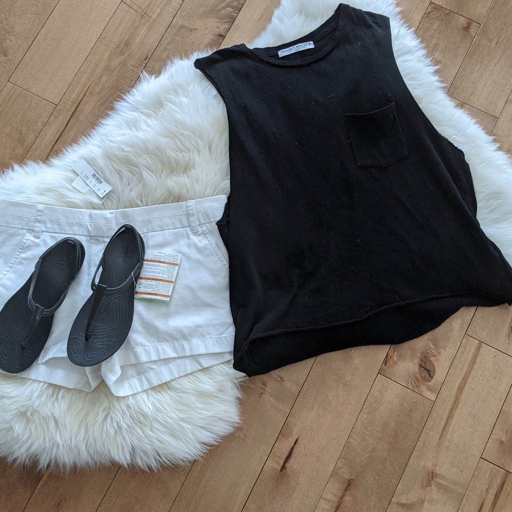 👕 PST - NWOT Pocket Muscle Tank